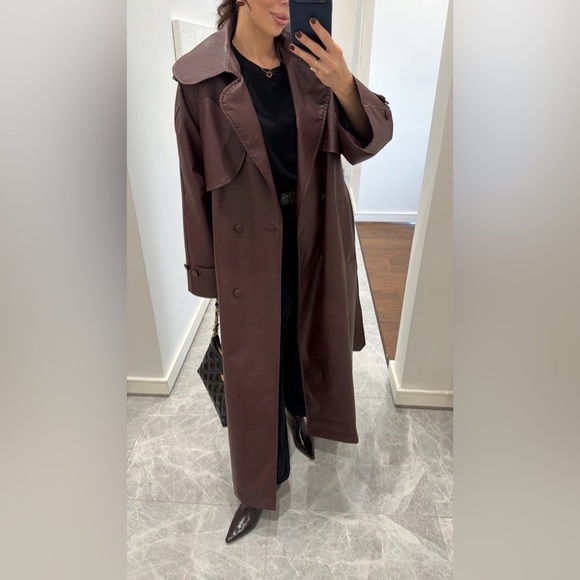 Elegant Burgundy Women's Trench Coat - Picture 7 of 9